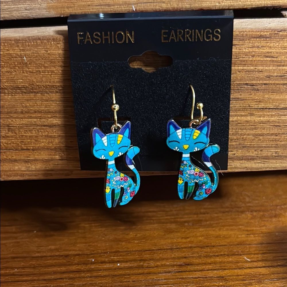 ⭐️ 5 For $25 Light Blue Cat Earrings (1 Inch)